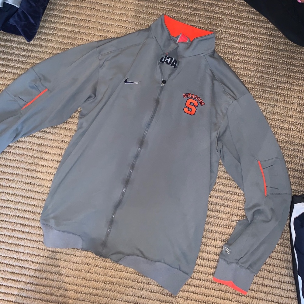 NIKE Team LARGE zip up